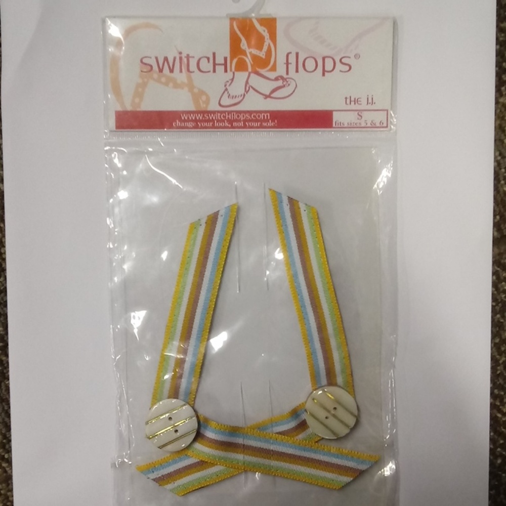 Switch flops the j.j. size Small